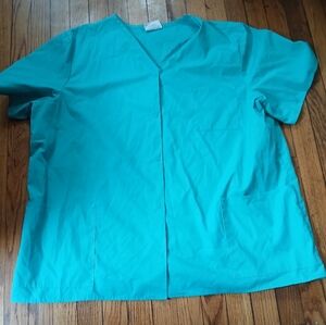 Crest - Women's Plus Size Snap button Scrub Top. Size 5XL